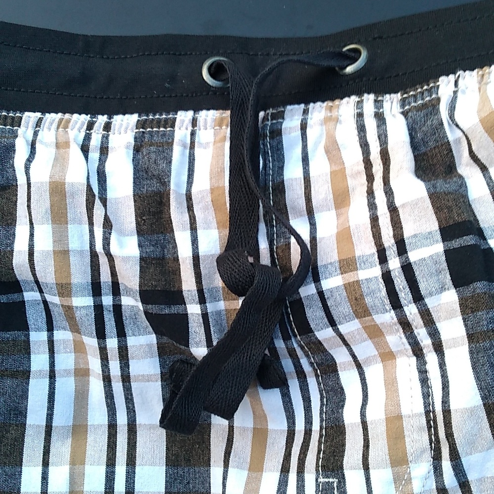 NWT Woman's Black & Tan Plaid Shorts, Elastic Waist & Tie, Sz 4X, Mounta… - Picture 8 of 8